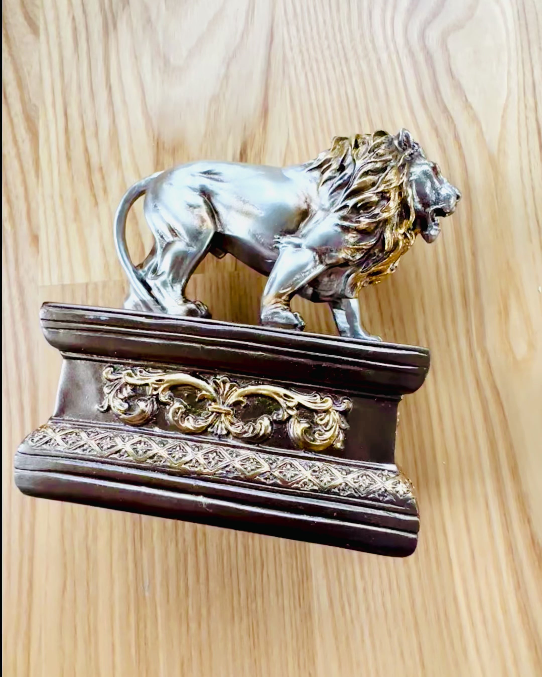 Lví strážca – Figúrka s možnosťou gravírovania