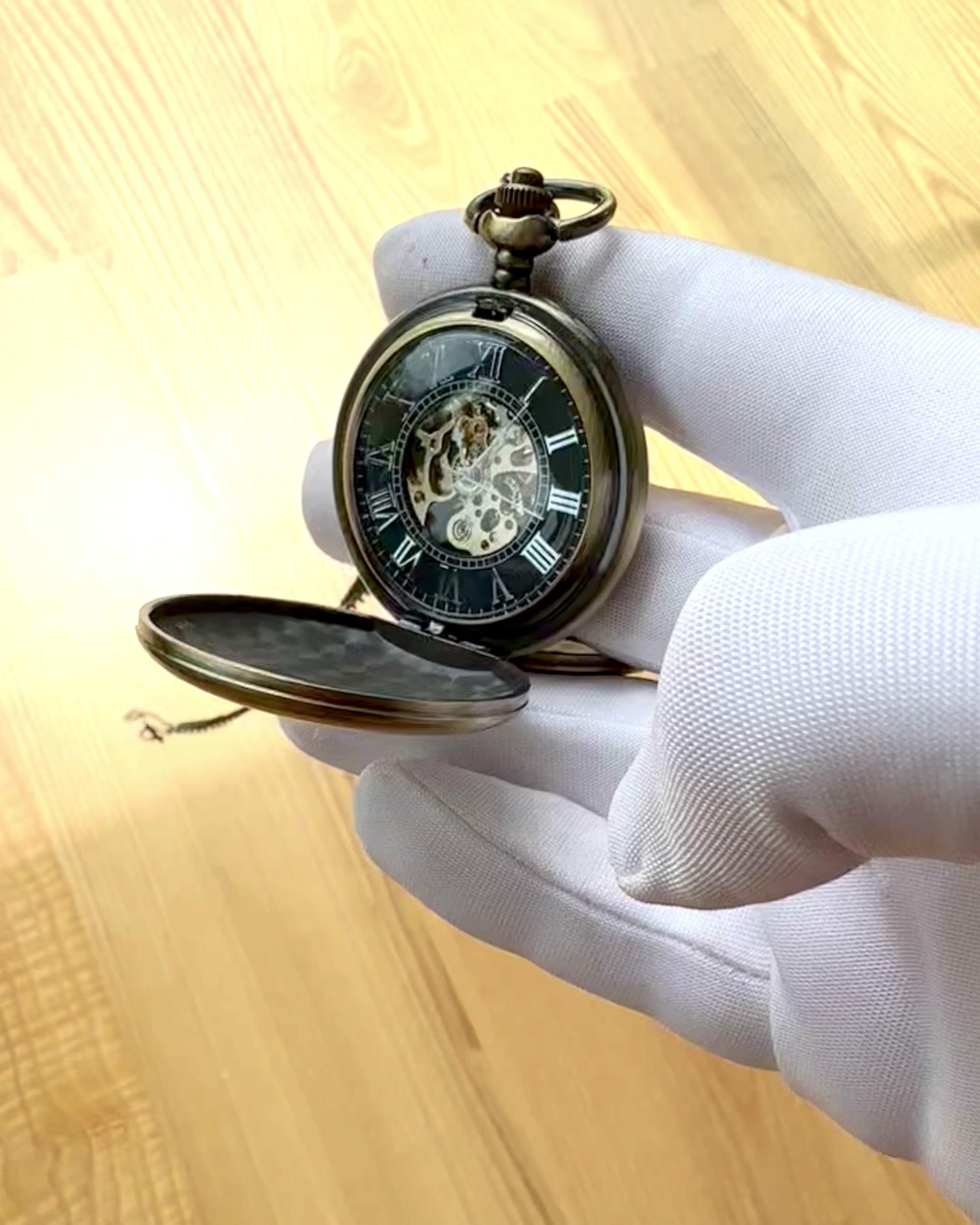 Vreckové hodinky klasické "Vintage Elegance", zlatá farba, možnosť personalizácie gravírovaním