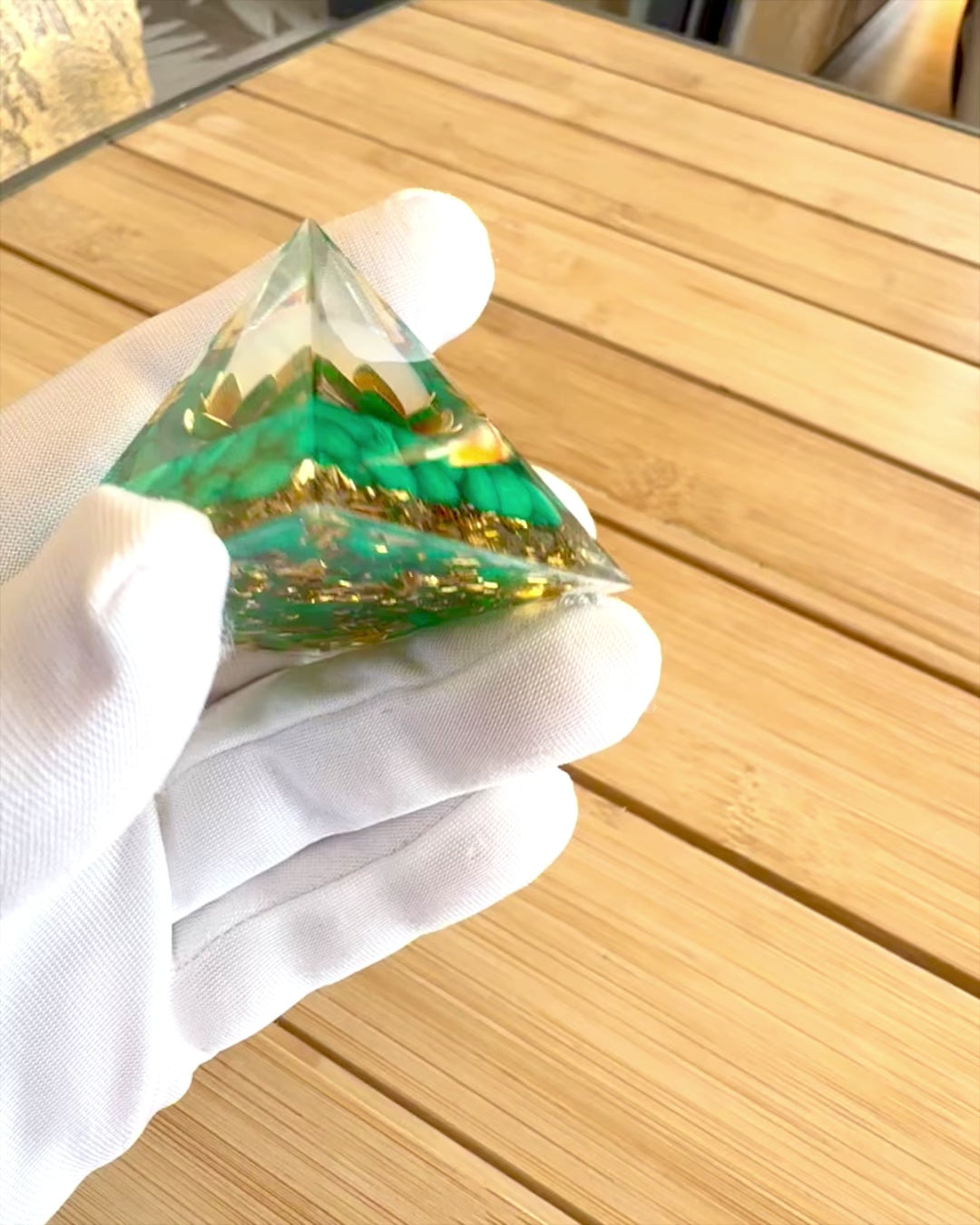 Orgonitová energetická pyramída "Harmónia Turmalínu"