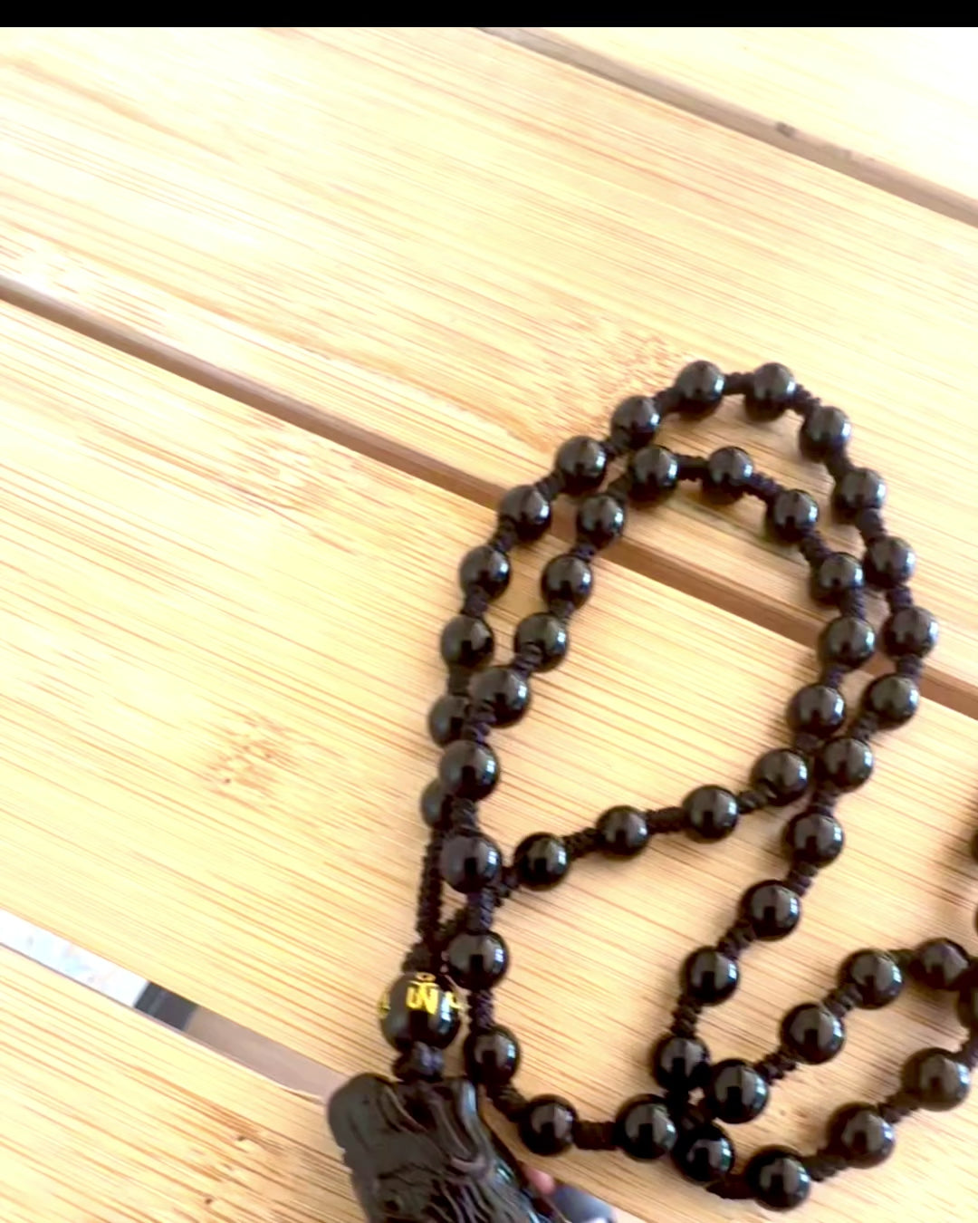 Wilczy Zub Jadeitový - Amulet Sily a Ochrany, možnosť personalizácie gravírovaním na darček