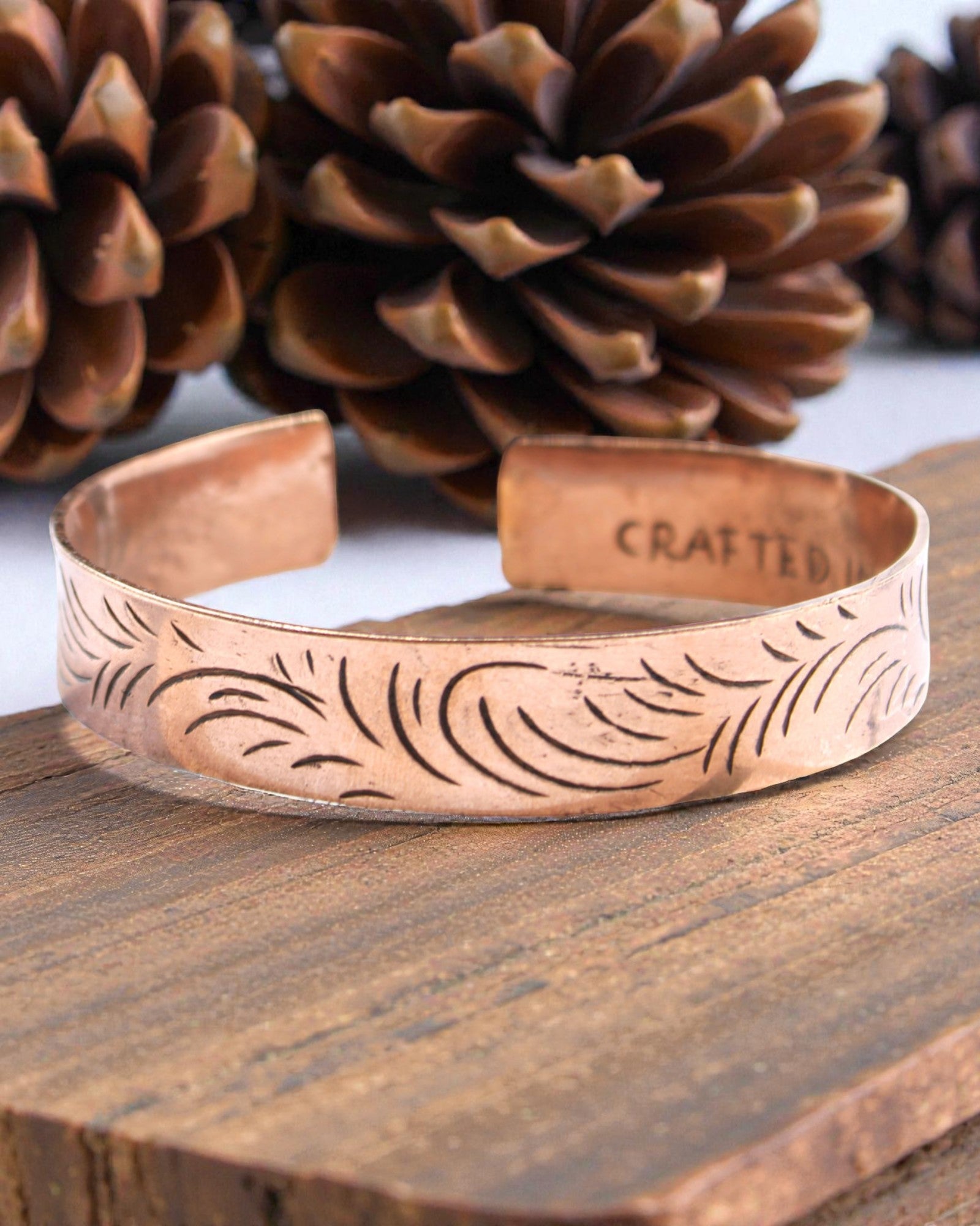 Tibetský medený náramok Tribal Flow – Široké špirály