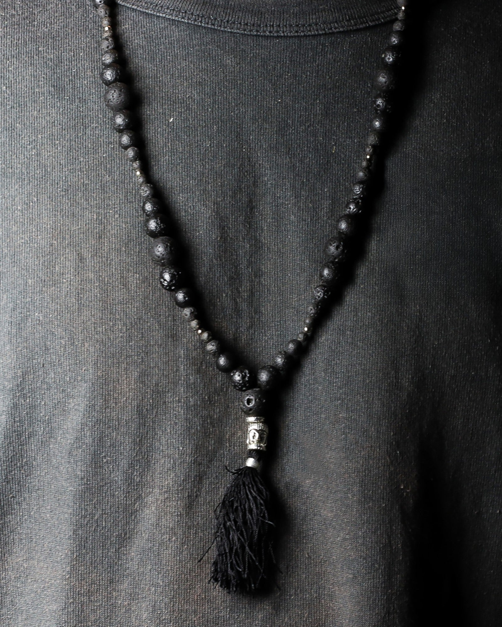 Náhrdelník Esencia sopky – Uzemňujúca energia