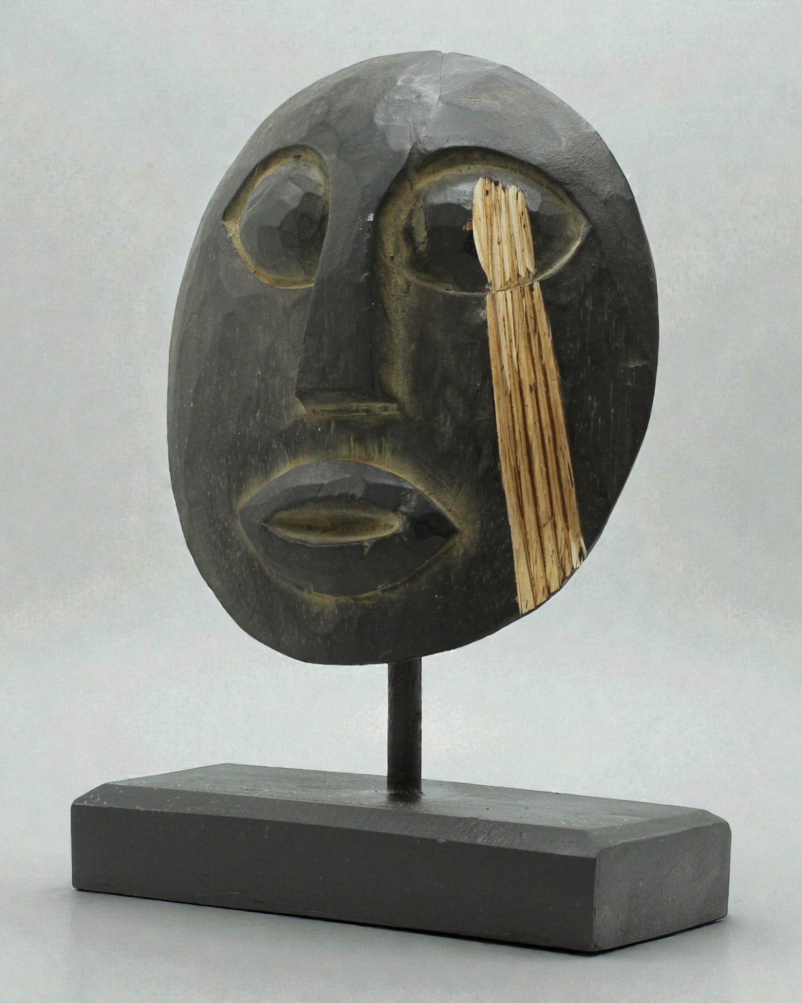 Timorská maska Strážca predkov 27x20 cm – čierna