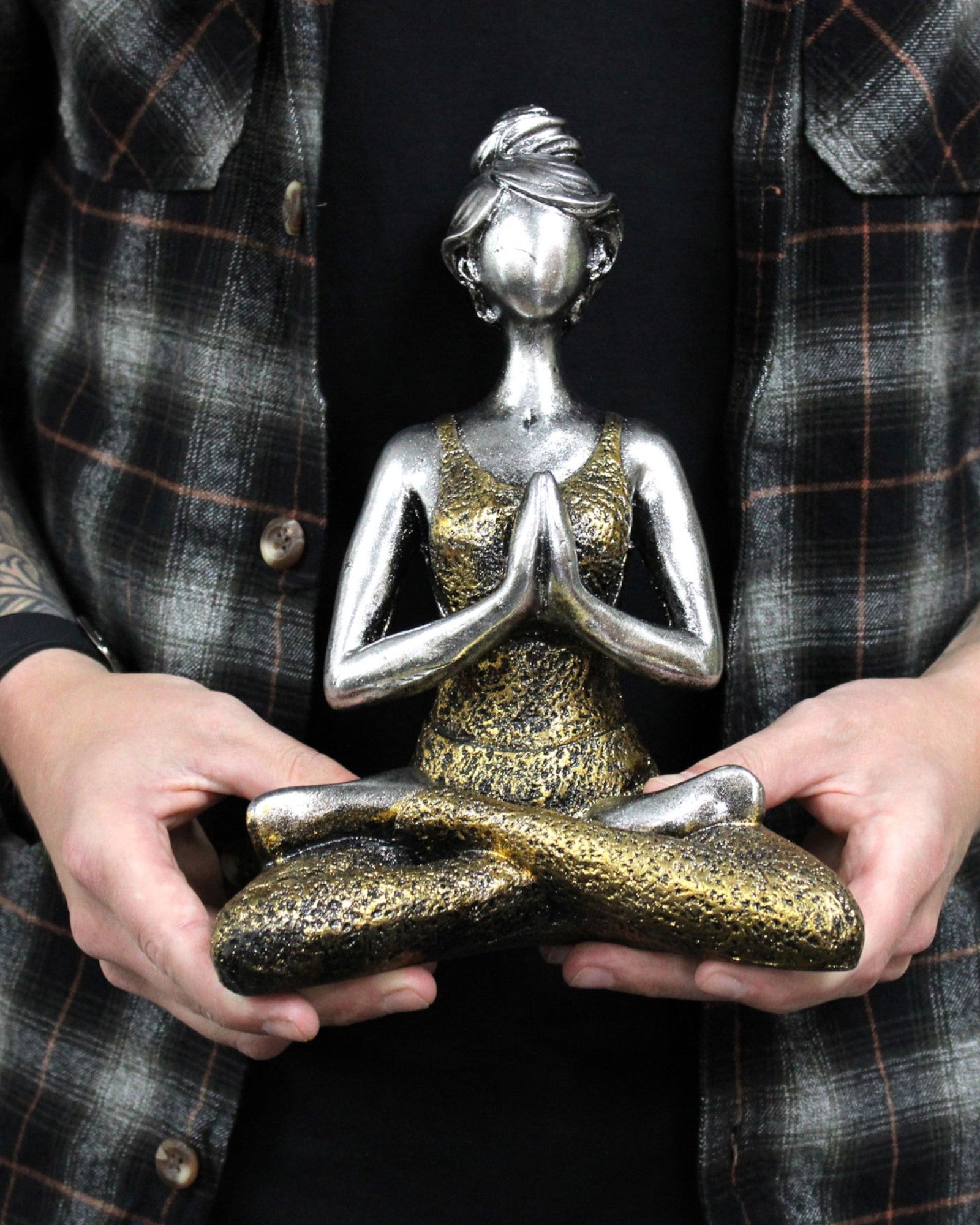 Figurka Kobiety 24 cm – Joga Złoto-Turkusowa Energia