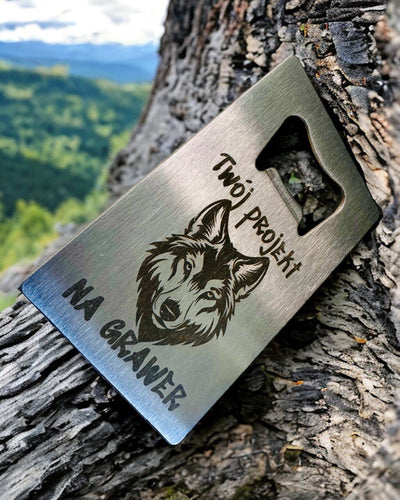 Otvarák na fľaše z nehrdzavejúcej ocele - Elegantný a praktický gadget - personalizácia gravírovaním