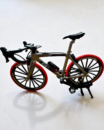 Mini bicykel „Speedster” – zberateľský model s možnosťou gravírovania, 2 varianty na výber