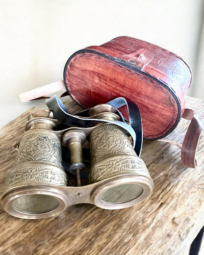Ďalekohľad s koženým puzdrom Victorian's Eye, 11 cm Mosadzný, Ručne zdobený, personalizácia gravírovaním ako darček