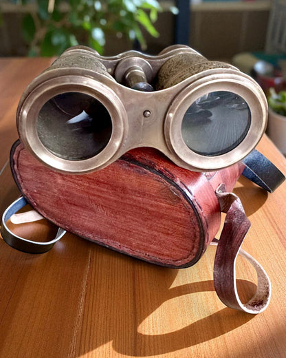 Ďalekohľad s koženým puzdrom Victorian's Eye, 11 cm Mosadzný, Ručne zdobený, personalizácia gravírovaním ako darček