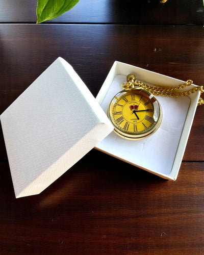 Vreckové hodinky „Victoria Crown“ – Mosadzné, Ručne vyrobené v Indii, 5 cm šírka, japonský mechanizmus, možnosť personalizácie gravírovaním ako darček