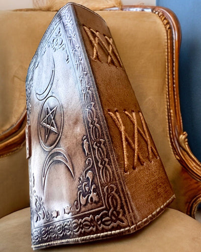 Premium Dziennik, Antyczny wzór, Notatnik Skórzany "Magiczna Kronika"200 stron, 2 warianty do wyboru, personalizacja grawerem