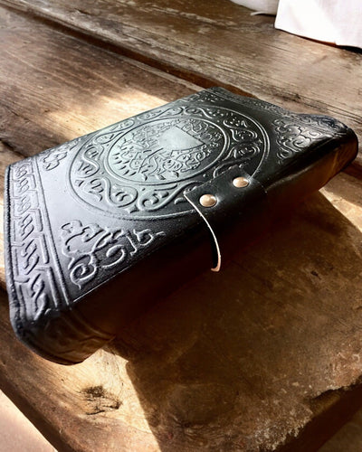 Premium Dziennik, Antyczny wzór, Notatnik Skórzany "Magiczna Kronika"200 stron, 2 warianty do wyboru, personalizacja grawerem