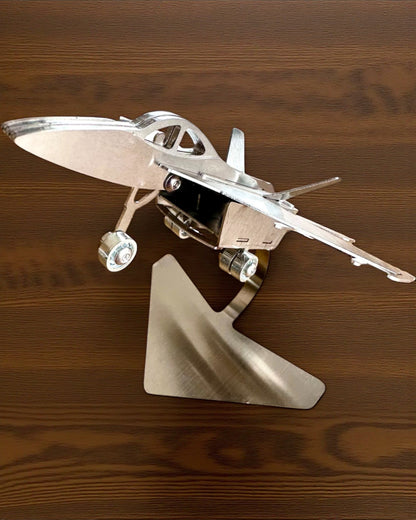 Kovový model stíhačky „SkyRaptor“ – nehrdzavejúca oceľ, personalizované gravírovanie na darček