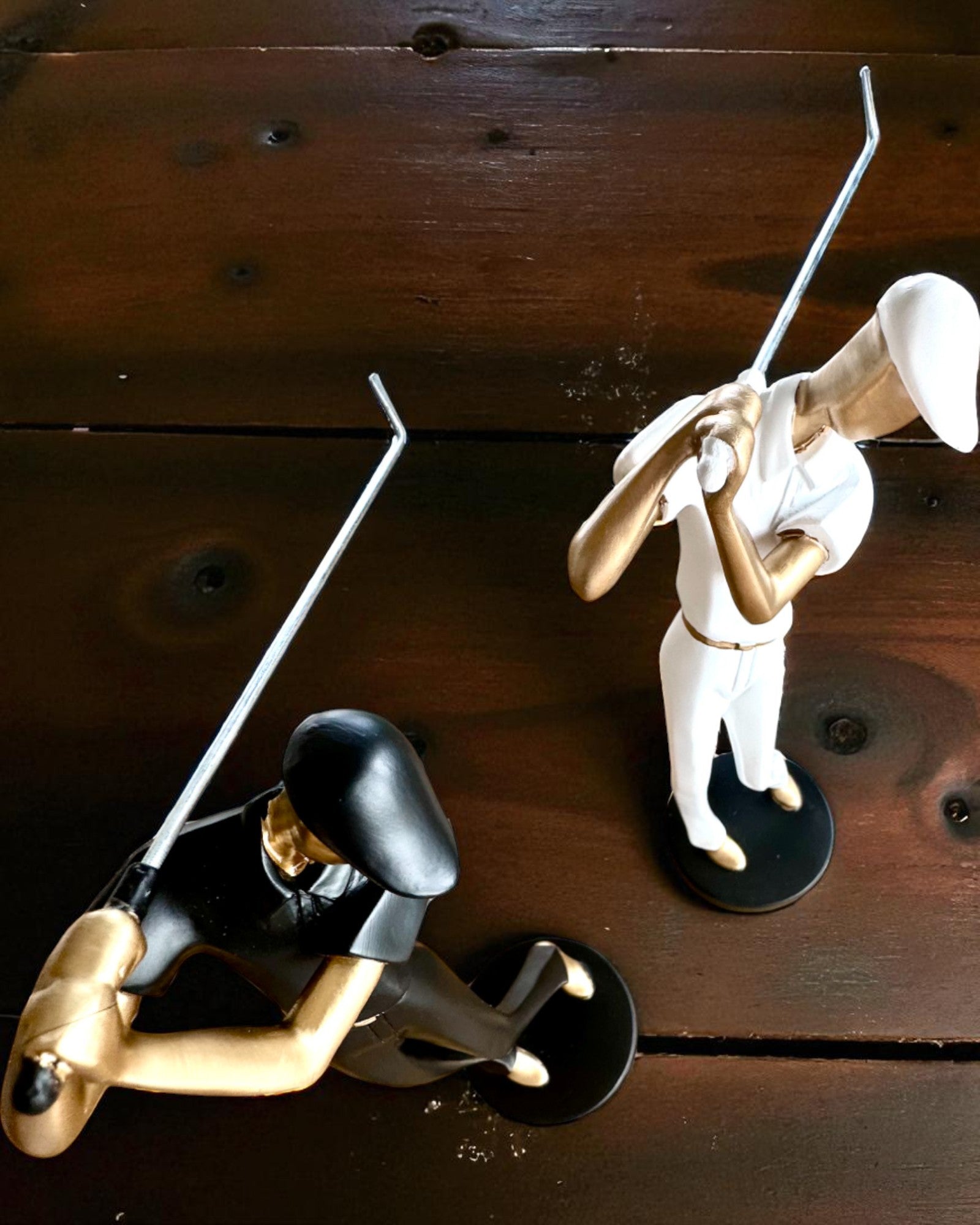 Figúrka golfistu „Swing Elegance”, 24 cm výšky, dekoratívna s možnosťou gravírovania na darček