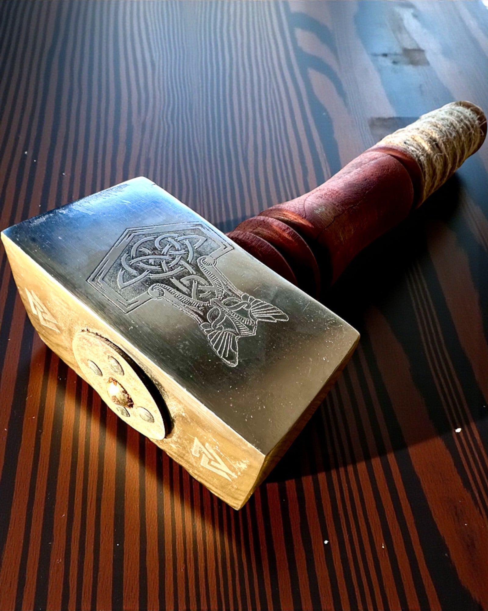 Mjölnir Kaldov – 33 cm, Ručne Kovaný Vikingský Kladivo s Možnosťou Gravírovania