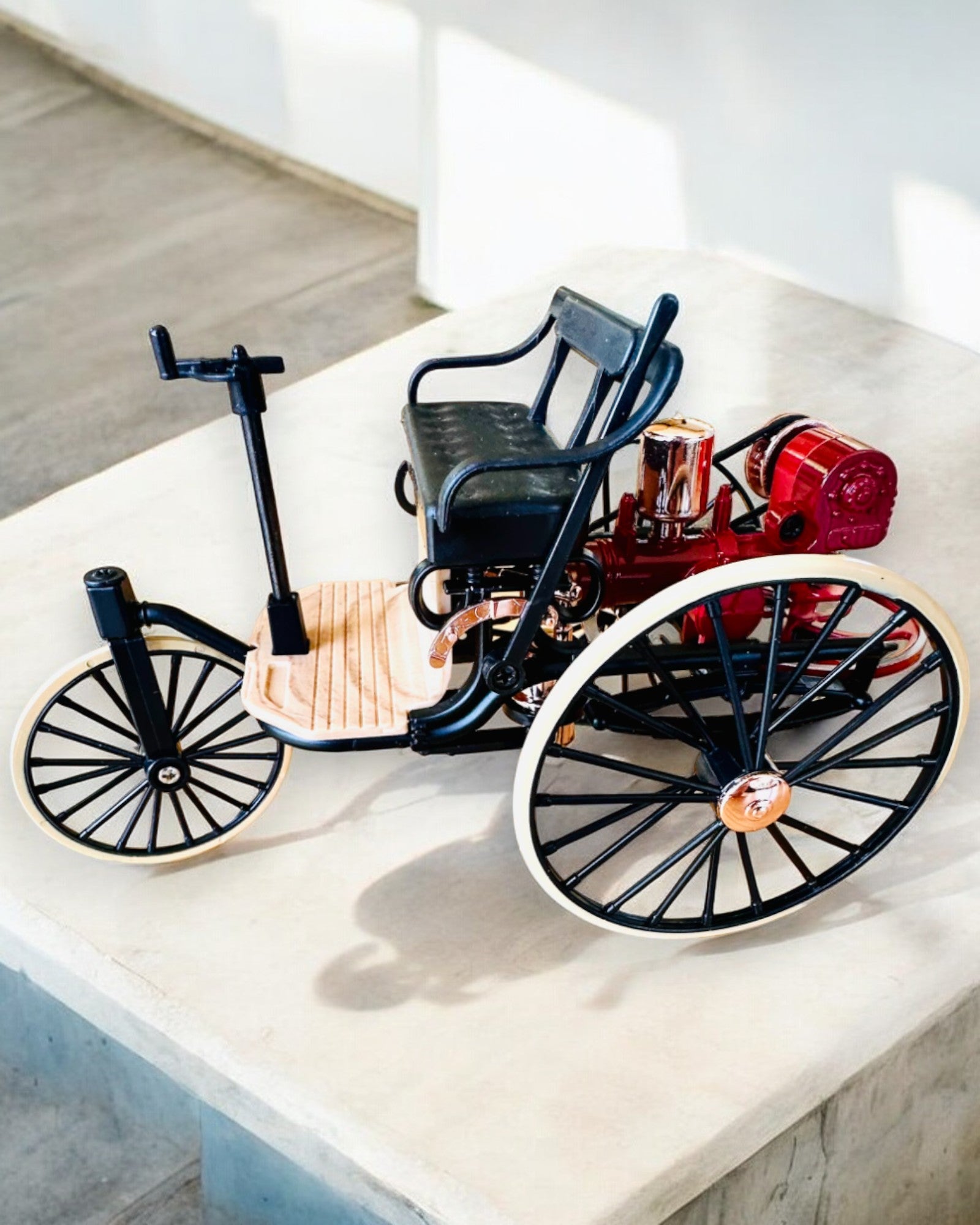 Retro Trojkolka Benz Patent-Motorwagen - Zberateľský model, personalizácia gravírovaním na darček