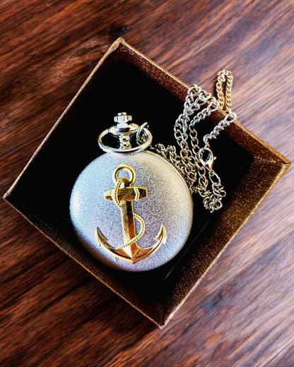 Vreckové hodinky "Zlatá Kotva" - personalizácia na darček gravírovaním