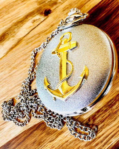 Vreckové hodinky "Zlatá Kotva" - personalizácia na darček gravírovaním