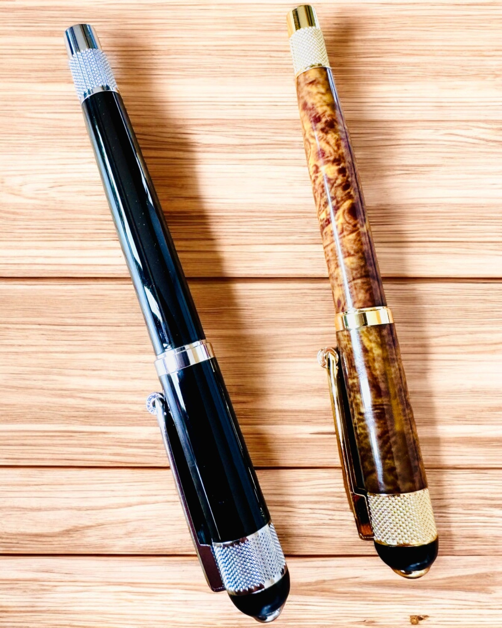 Elegantné pero "Majestic" s možnosťou personalizácie ako darček, na výber 2 farebné varianty