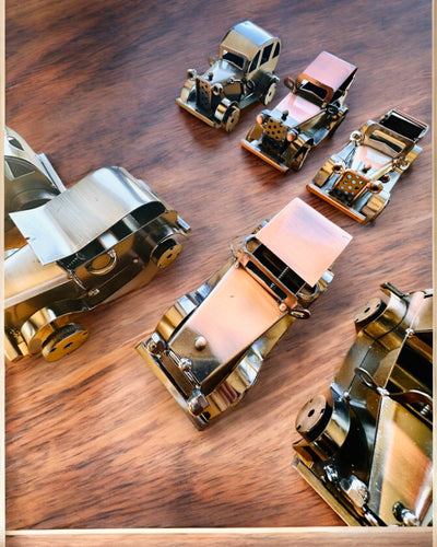 Retro Autko klasyczne, samochód, z Żelaza - Kolekcja "Vintage Drive", model samochodu, personalizacja grawerem na prezent