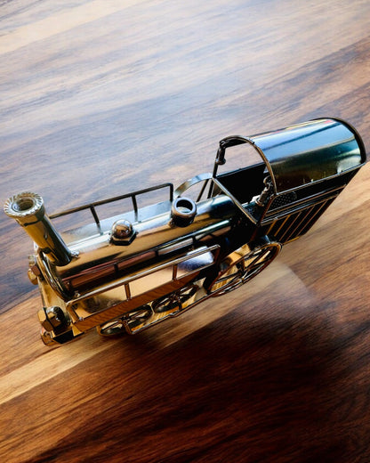 Lokomotíva zo železa „Retro Express“ – dekorácia, model, ručne vyrobená s možnosťou gravírovania