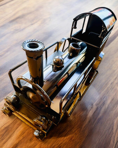 Lokomotíva zo železa „Retro Express“ – dekorácia, model, ručne vyrobená s možnosťou gravírovania