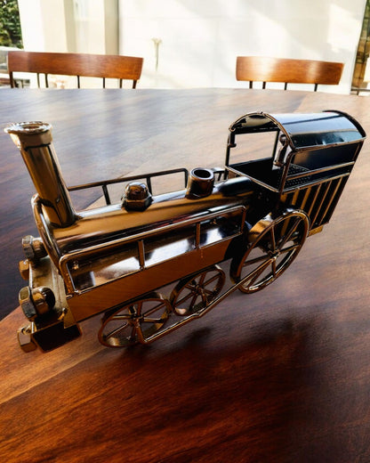 Lokomotíva zo železa „Retro Express“ – dekorácia, model, ručne vyrobená s možnosťou gravírovania