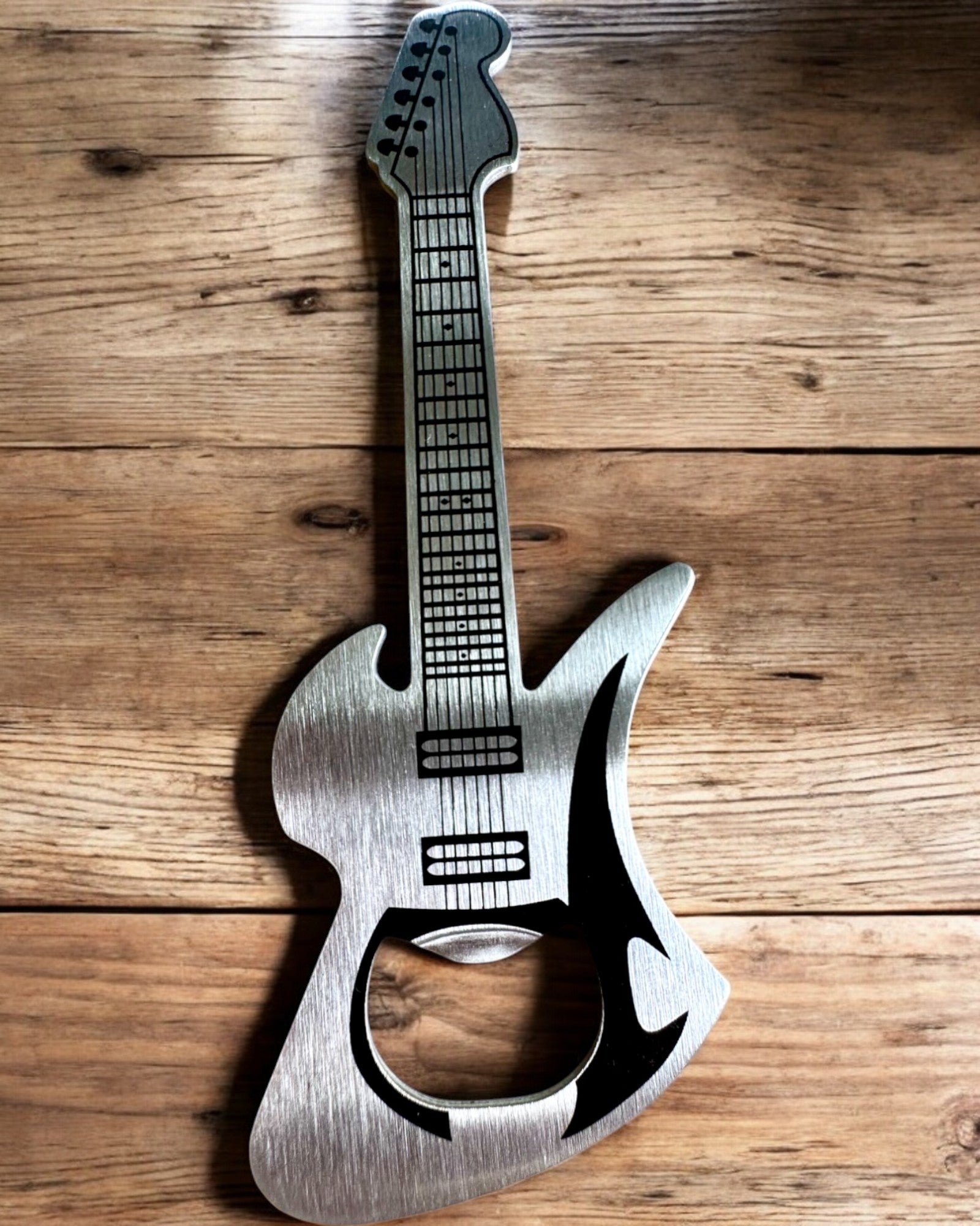 Otvárač na fľaše Gitara Rock'n'Open, 2 varianty, personalizácia gravírovaním na darček