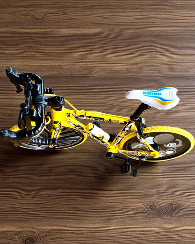 Miniatúrny model kovového bicykla zberateľský "Speed Rider 1.2" – personalizácia gravírovaním na darček, 2 farebné varianty