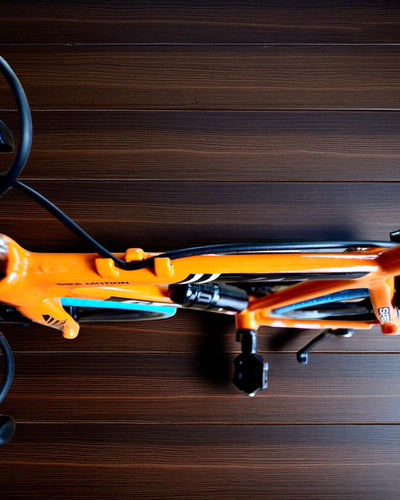 Miniatúrny model kovového bicykla zberateľský "Speed Rider 1.2" – personalizácia gravírovaním na darček, 2 farebné varianty