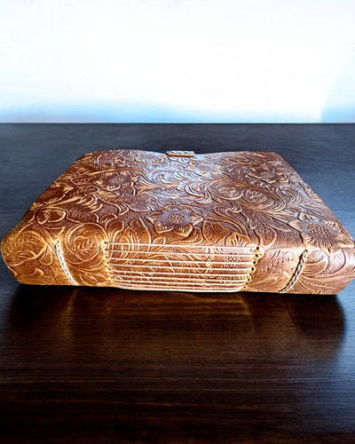 Kožený Zápisník Vintage „Floralis” – ručne razený, 400 strán, možnosť gravírovania, 2 varianty