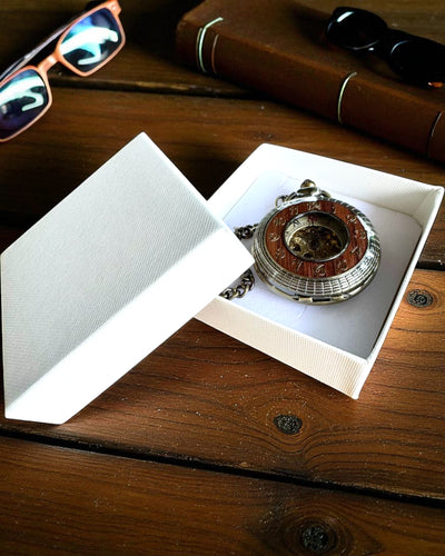 Zegarek kieszonkowy „Veritas Tempus” – mechaniczny czasomierz z możliwością grawerunku na prezent, 2 warianty do wyboru