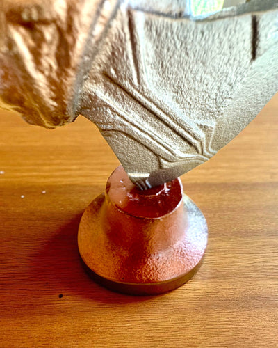 Storm Relic – dekoratívne kladivo so základňou, 26 cm, ručne vyrobené, možnosť personalizácie gravírovaním na darček