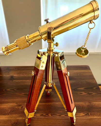 Ďalekohľad Celestial na drevenom stojane 41 cm, možnosť personalizácie gravírovaním ako darček