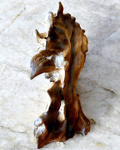 Figúrka Lvia Odvaha z živice, 28 cm výška, s možnosťou gravírovania na darček