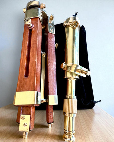 Luneta Celestial na Drewnianym Stojaku 41 cm, możliwość personalizacji grawerem na prezent