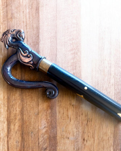 Vychádzková palica Dračia stráž – možnosť personalizácie gravírovaním ako darček