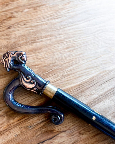 Vychádzková palica Dračia stráž – možnosť personalizácie gravírovaním ako darček