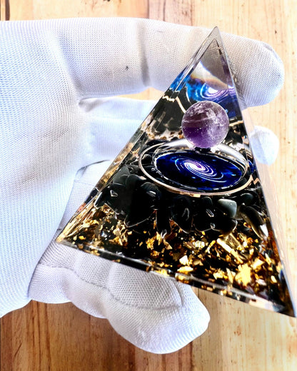 Orgonitová energetická pyramídka "Kozmická pyramída" Galaktická esencia, na darček