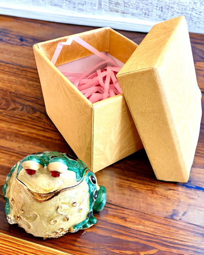 Elegantná dekoratívna škatuľka "Žabi Poklad" na darček s personalizáciou, s možnosťou gravírovania