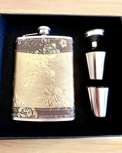 Elegantná ploskačka "Golden Rose" so súpravou pohárov, personalizácia gravírovaním ako darček