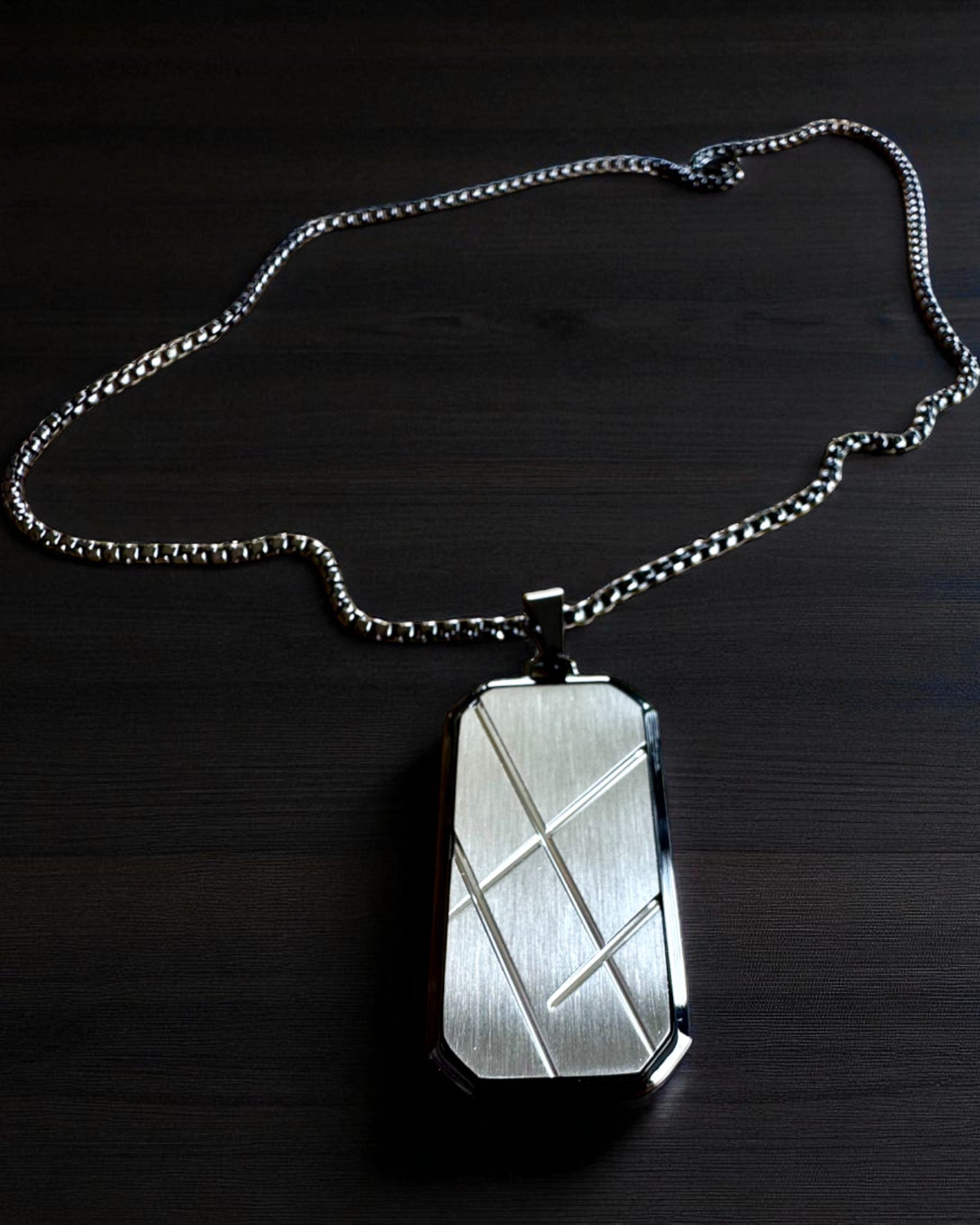 Pánsky náhrdelník Dog Tag „SteelVision“ – nehrdzavejúca oceľ, 15 variantov, personalizácia gravírovaním