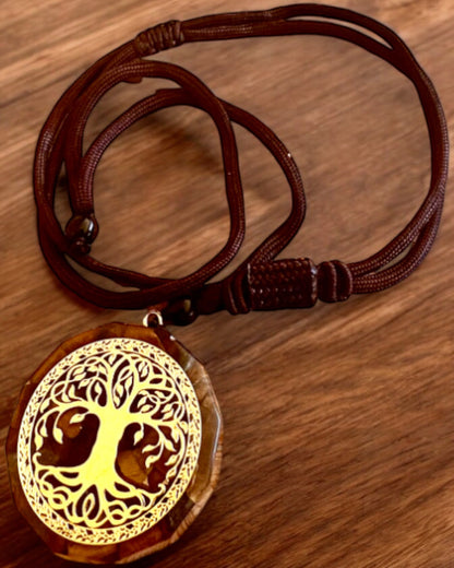Amulet "Strom života" s tigrím okom, náhrdelník na darček s personalizovaným gravírovaním