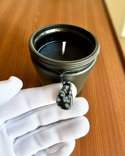 Intenčná sójová sviečka Obsidián – sebadôvera a vnútorná sila, 250 ml, možnosť personalizácie ako darček