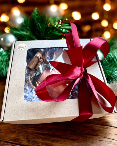 Intenčná sójová sviečka 250 ml s prírodným kameňom – vyberte si svoju energiu: citrín alebo granát, personalizácia gravírovaním na darček