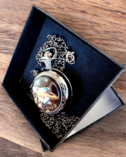 Vreckové hodinky "Galaktické tajomstvo", personalizácia gravírovaním ako darček