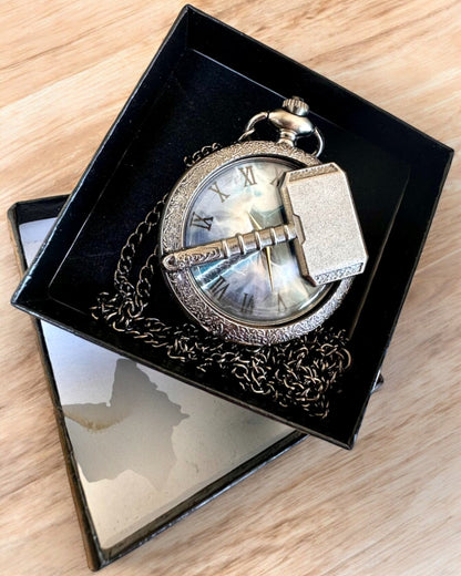 Młot Czasu - Vreckové hodinky, možnosť personalizácie gravírovaním ako darček