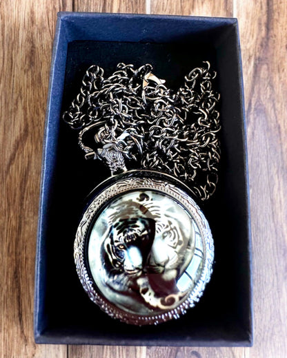 Vreckové hodinky "Tygria elegancia" z nehrdzavejúcej ocele s možnosťou gravírovania ako darček