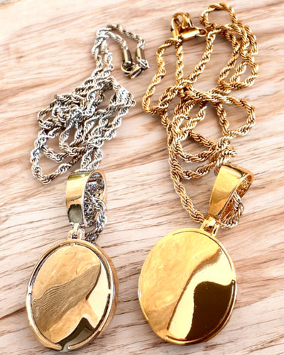 Náhrdelník s príveskom kompasu v štýle glamour s kryštálmi pre ženy a mužov - 2 varianty na výber, personalizácia gravírovaním ako darček