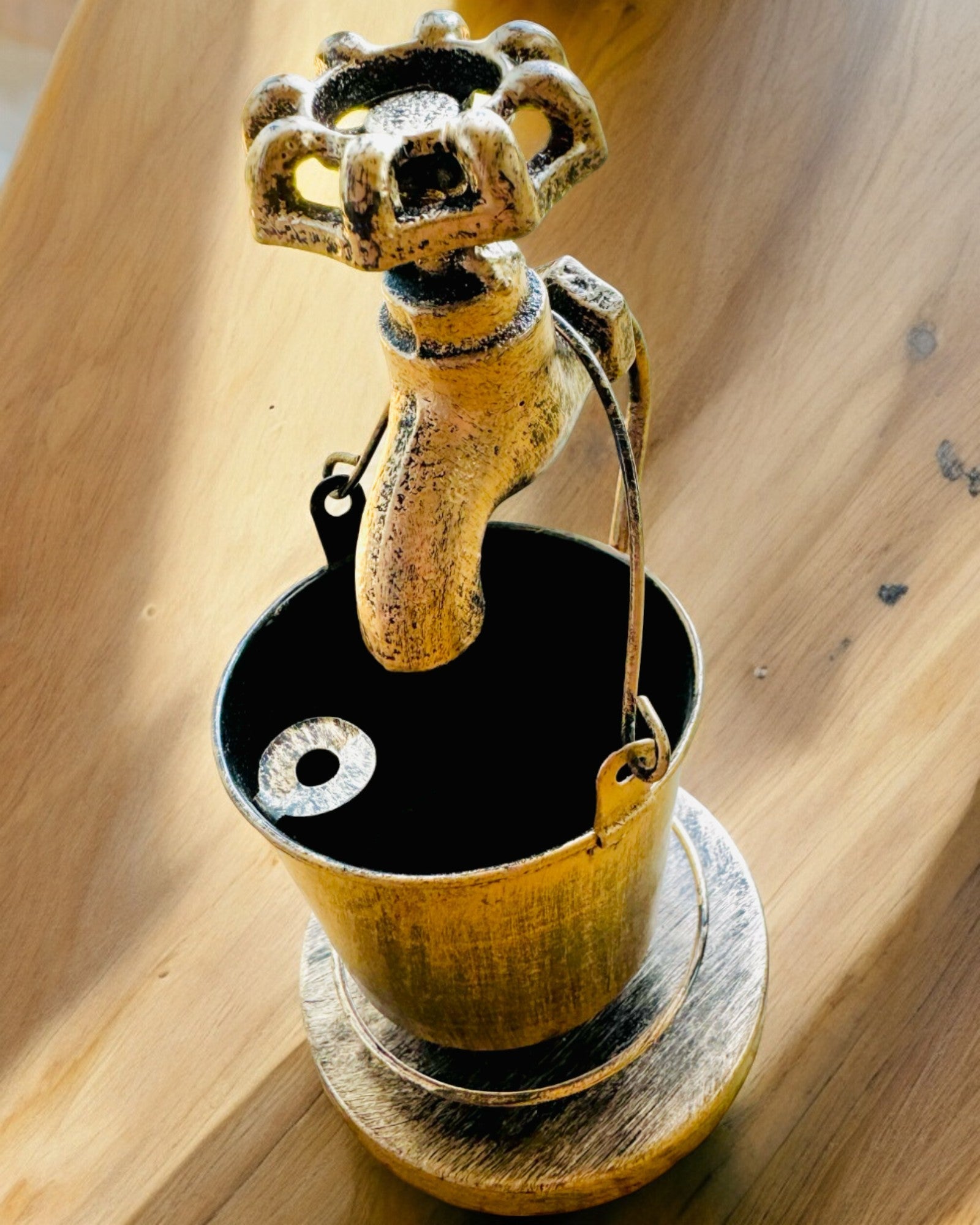 Štýlový kovový popolník "Rustic Charm" 19-23 cm výška, 8 variantov na výber, gravírovanie na želanie