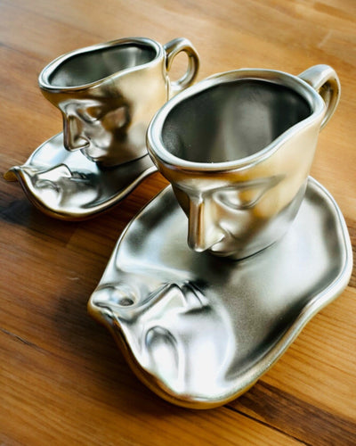 Elegantné keramické šálky „Maska“ – Sada 2 ks - možnosť personalizácie gravírovaním na darček